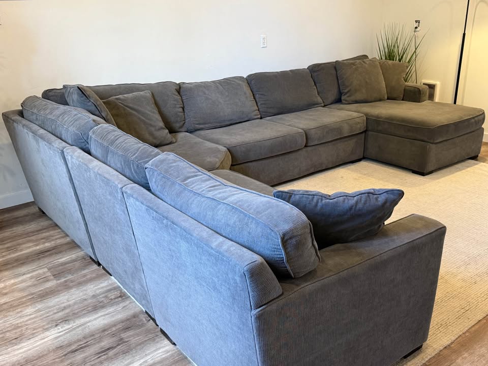 Macy’s Radley 5-piece sectional couch delivery available