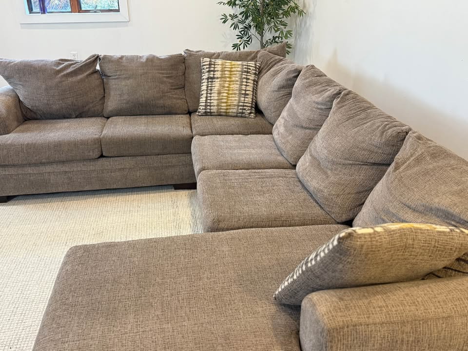 Sectional couch