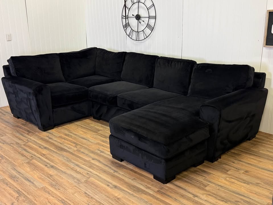 Sectional couch